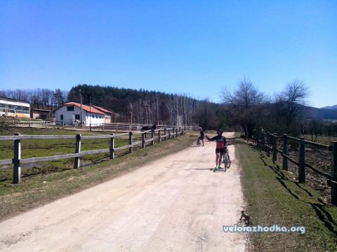 През ловно стопанство Искър с колело